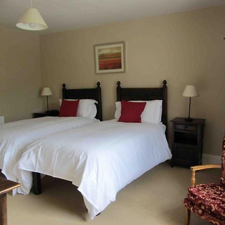 The Three Cocks Coaching Inn Glasbury Экстерьер фото