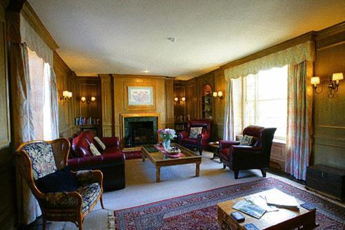 The Three Cocks Coaching Inn Glasbury Экстерьер фото