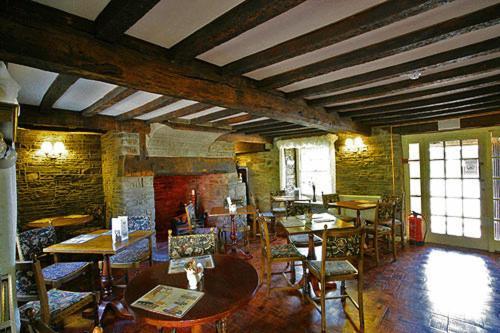 The Three Cocks Coaching Inn Glasbury Экстерьер фото